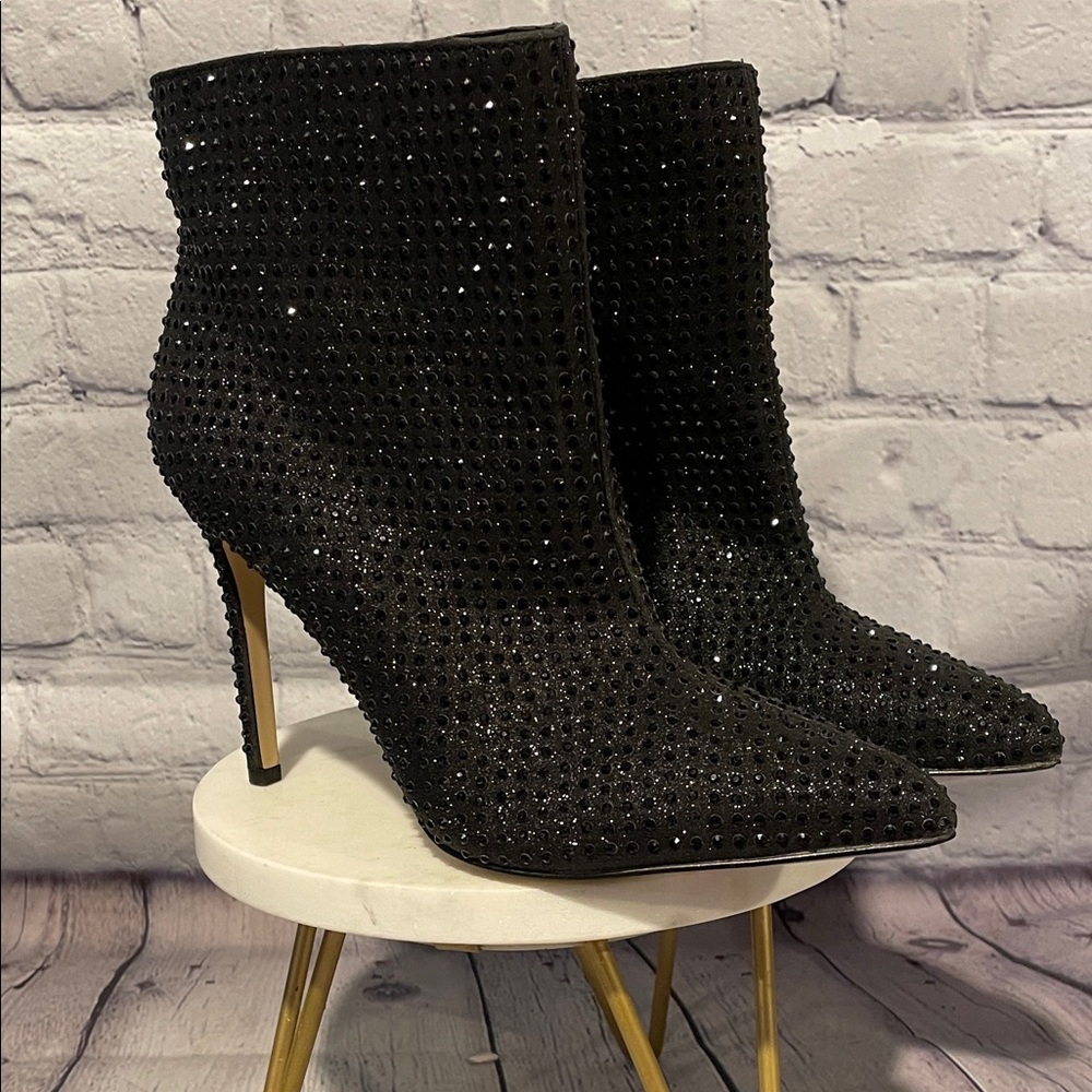 Jewel Badgley Mischka Black Rhinestone Heeled Boots sz6